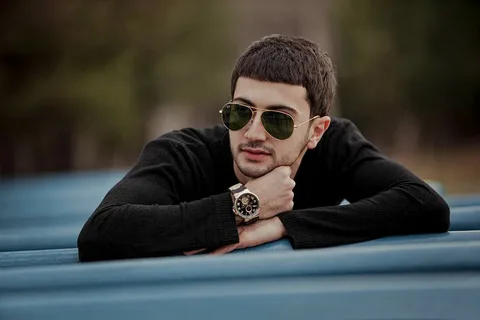 BOBUR M. avatar